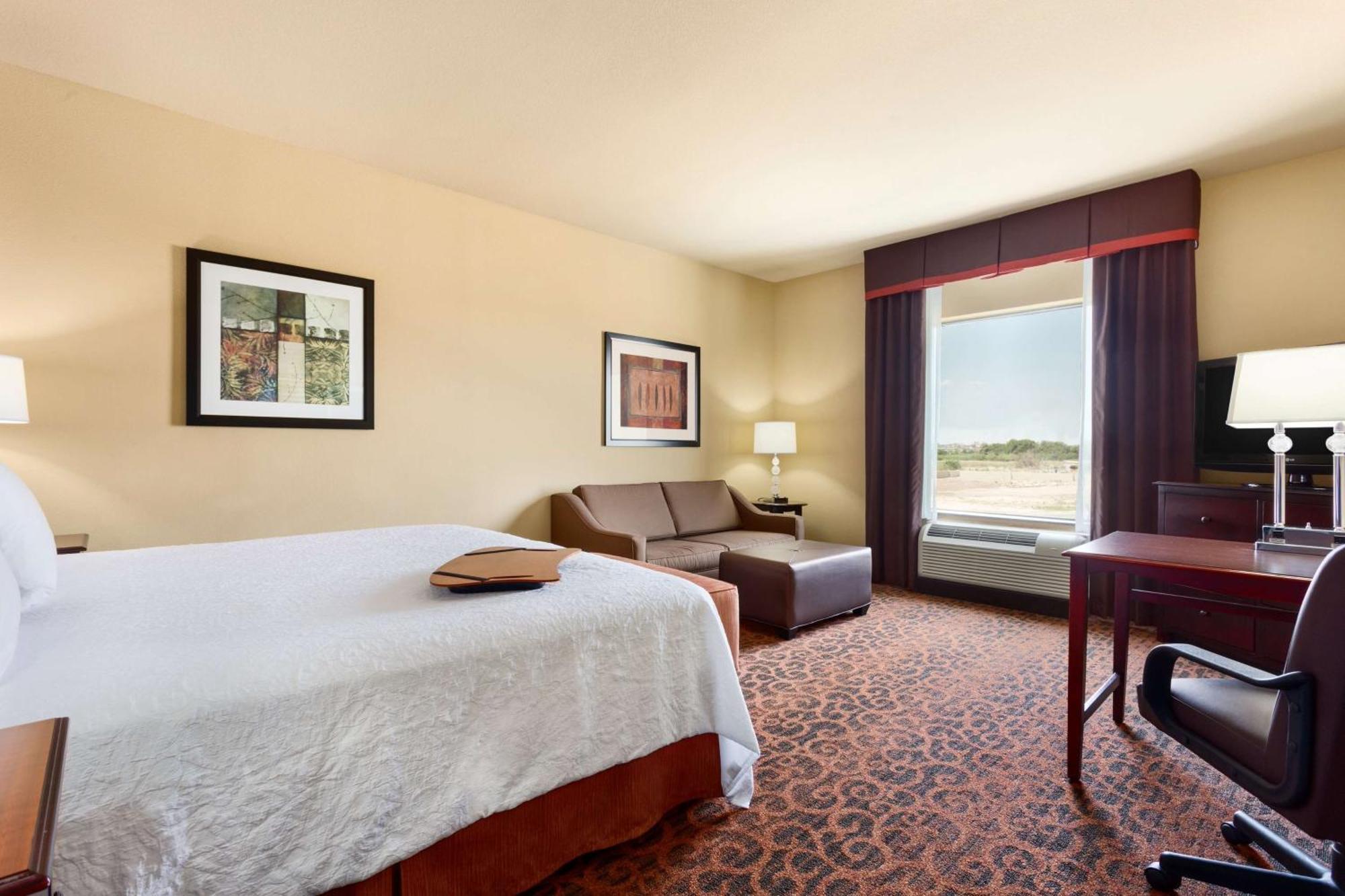 Hampton Inn & Suites Mission Buitenkant foto