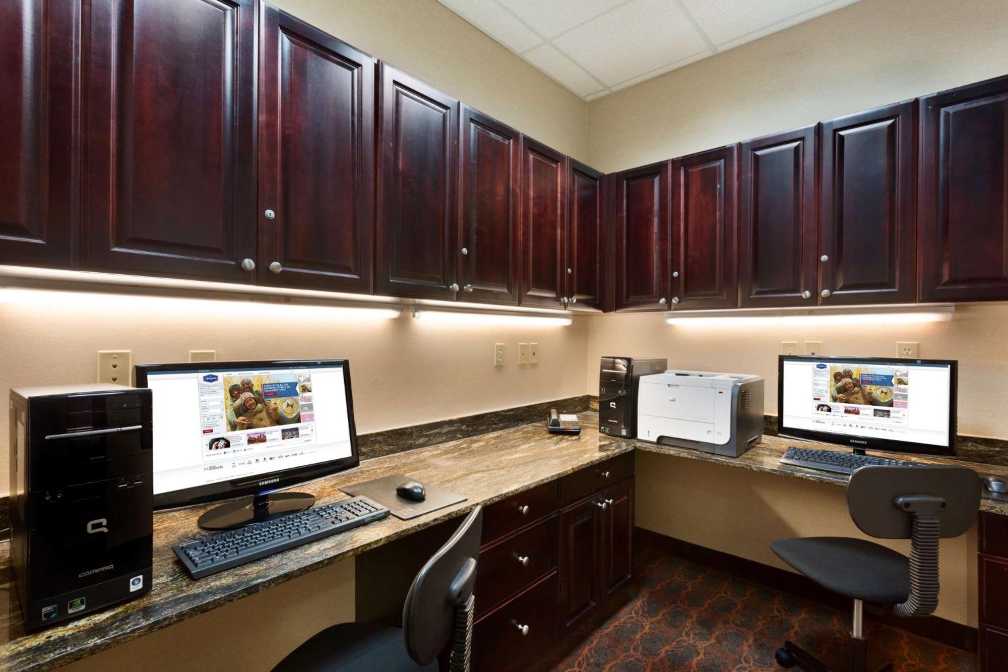 Hampton Inn & Suites Mission Buitenkant foto